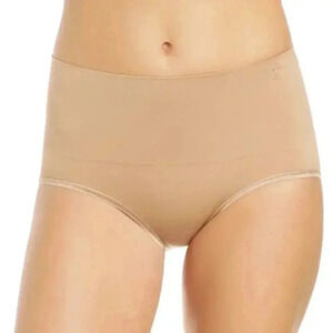 NWT  Yummie Ultralight Seamless Shaping Brief - small/medium